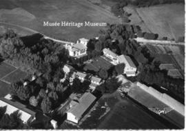 Postcard with view of Chateau de Bordaberry from the right