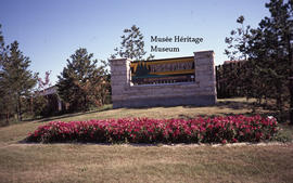 Pineview Sign